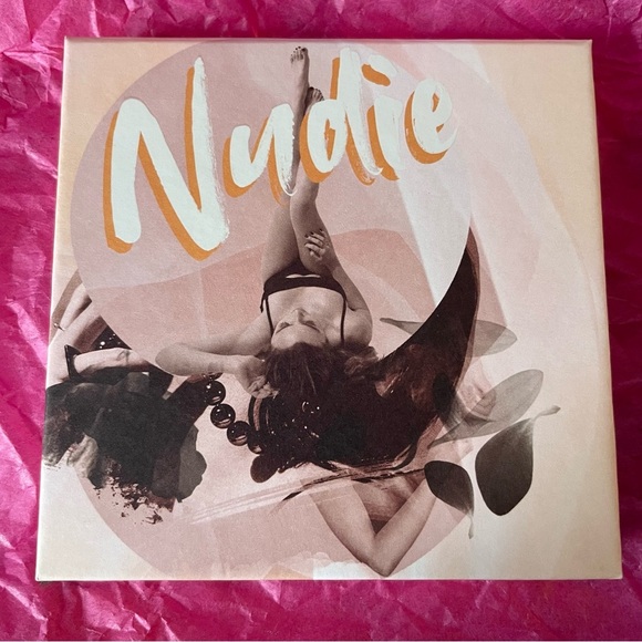 Pley “Nudie” Eyeshadow Palette | Cruelty-free - Picture 2 of 6